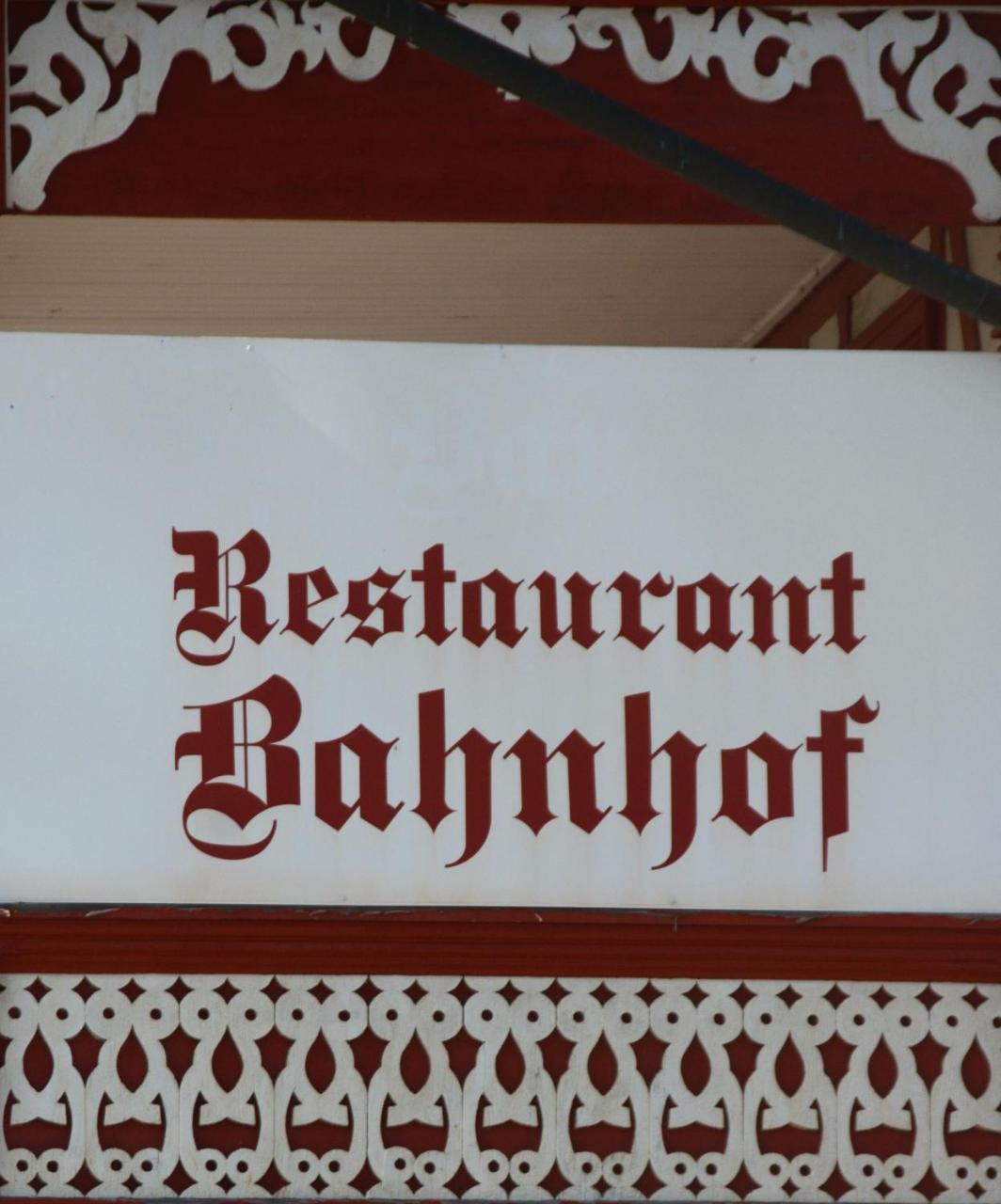 Hotel Restaurant Bahnhof Schüpfen Buitenkant foto