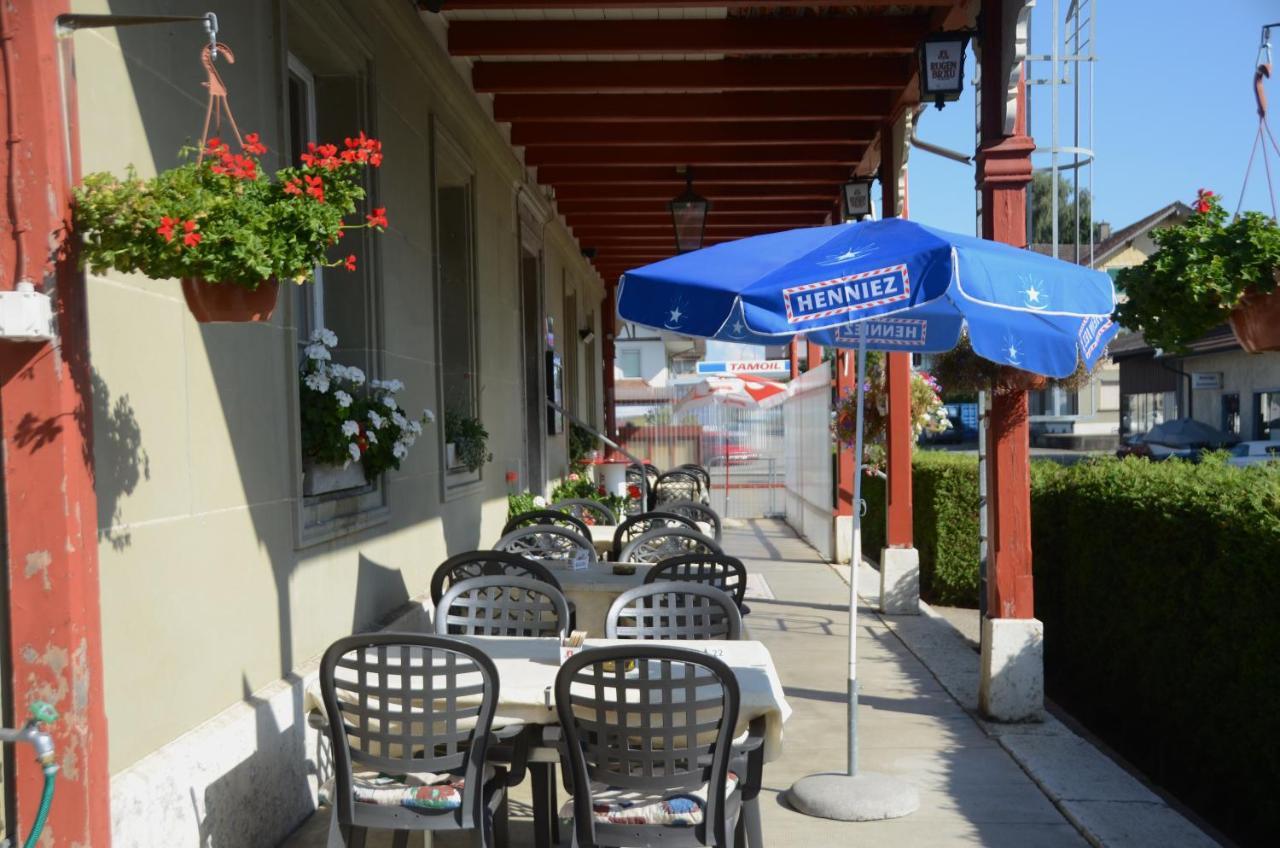 Hotel Restaurant Bahnhof Schüpfen Buitenkant foto