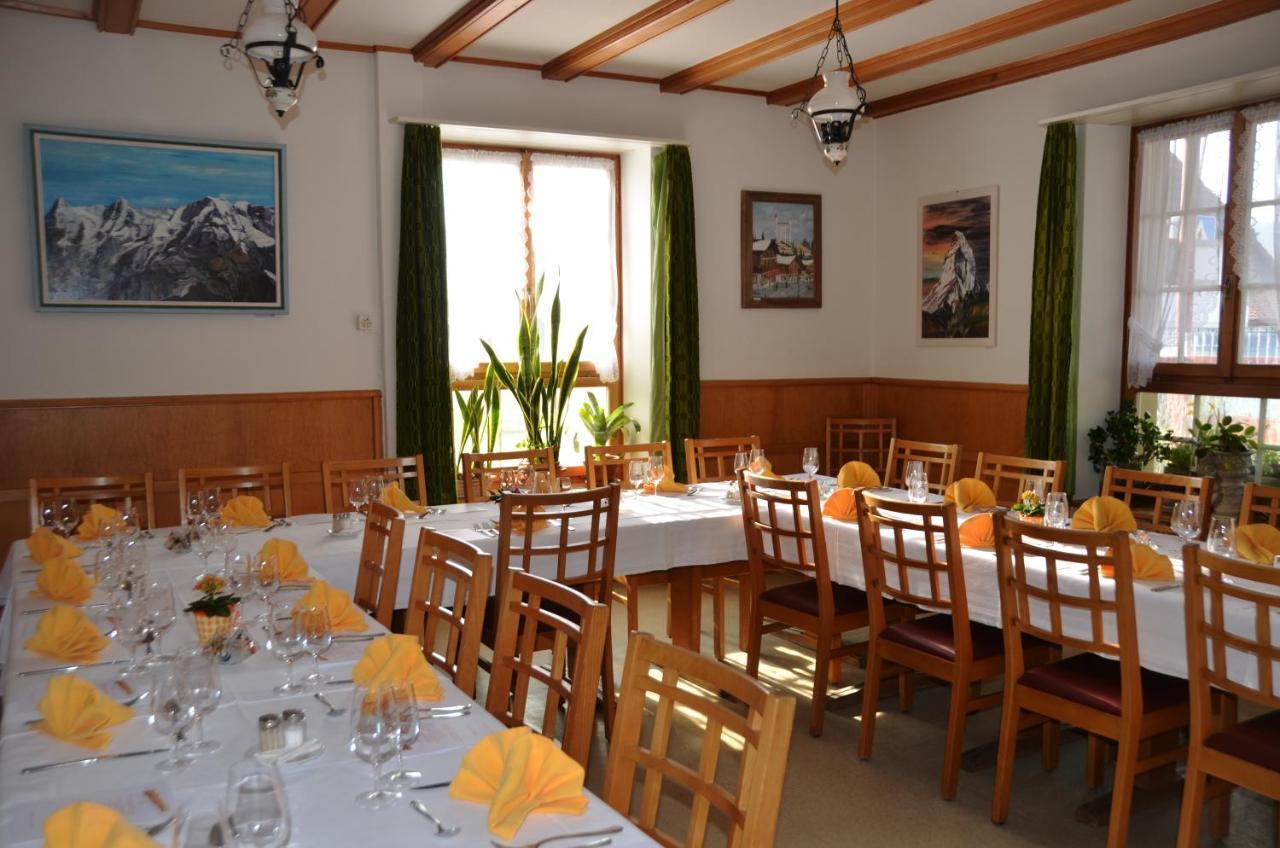 Hotel Restaurant Bahnhof Schüpfen Buitenkant foto